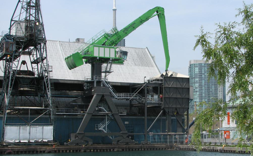 Redpath Sugar Is Clearing The Dock Faster With  SENNEBOGEN Equilibrium Crane