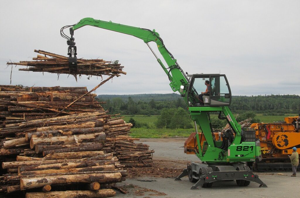 Dependability And Simplicity Go Together For Cost Savings In New SENNEBOGEN Log-Loader At Scotia Atlantic Biomass