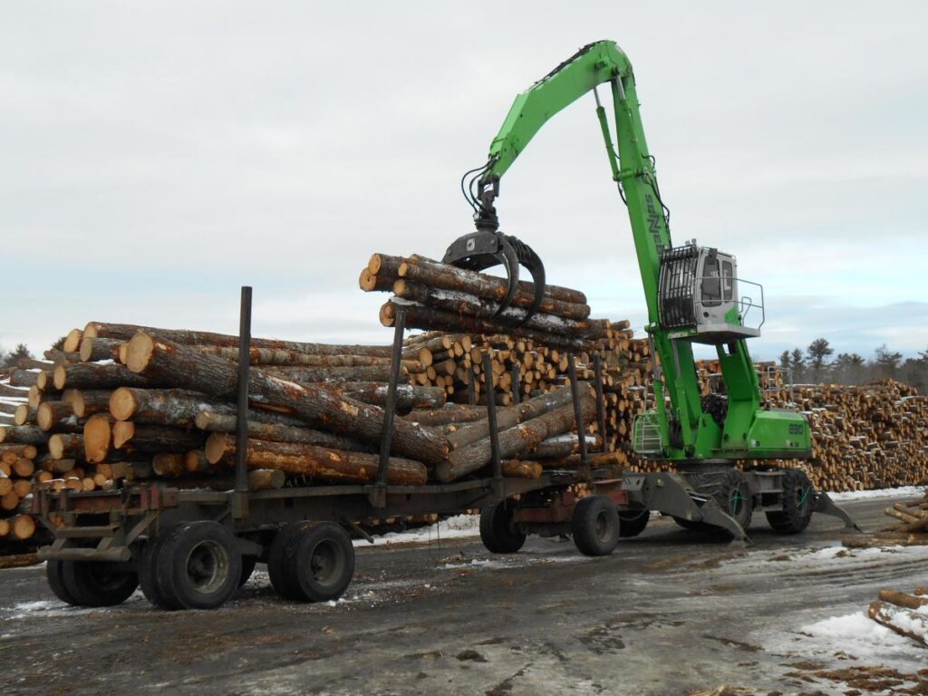Excellent reach and lifting efficiency combined with heavy trailer pulling capacity.