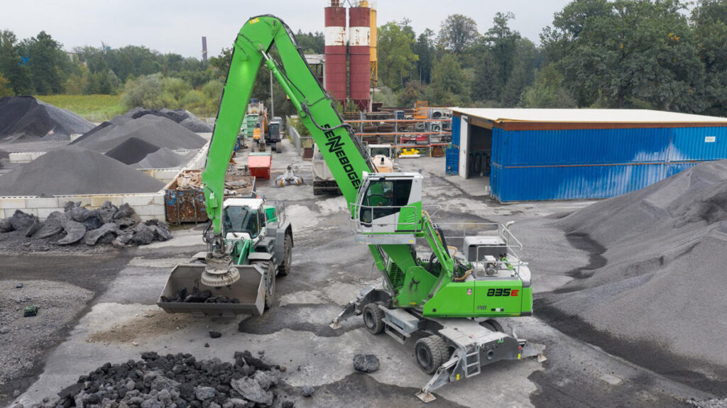 From his position in the hydraulically raised Maxcab, the operator has a bird’s eye view of the work area.