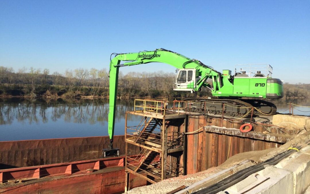 Electric-Drive SENNEBOGEN Material Handler Attracts Attention To Nashville Port Facility