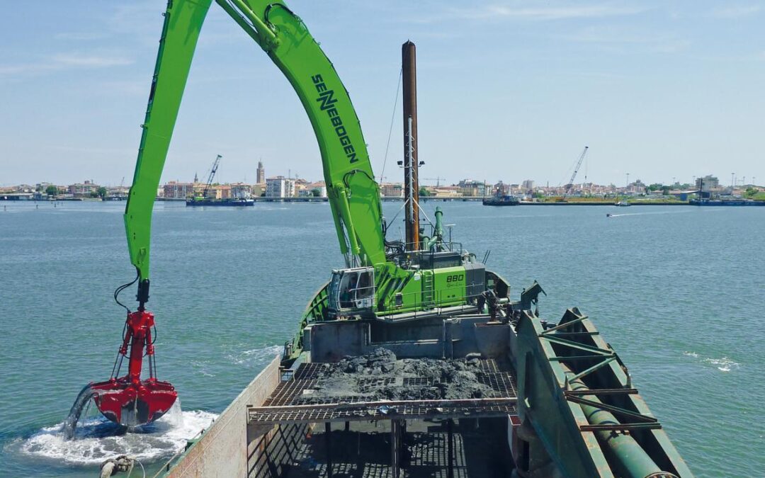 SENNEBOGEN 880 Takes To The High Seas