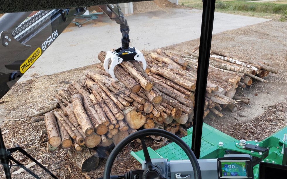 Albach Tree Work Albach Chipper - SENNEBOGEN LLC