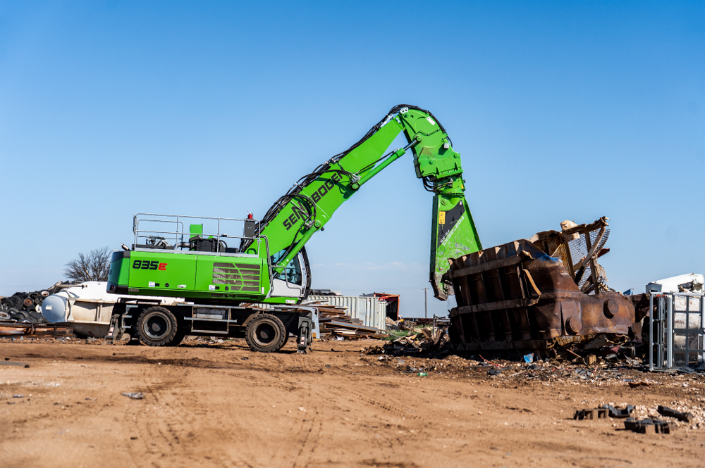 The One-Stop Shop: Why Grimes Iron & Metal Chose the SENNEBOGEN 835E Vario Tool